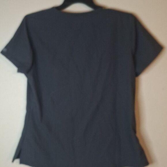 Med Couture gray scrub top size large - Picture 4 of 6